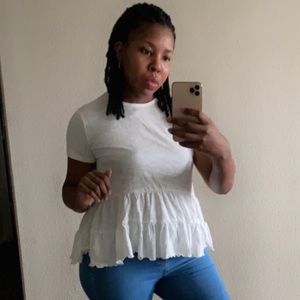 ❤️Forever21 Knit Ruffle Top